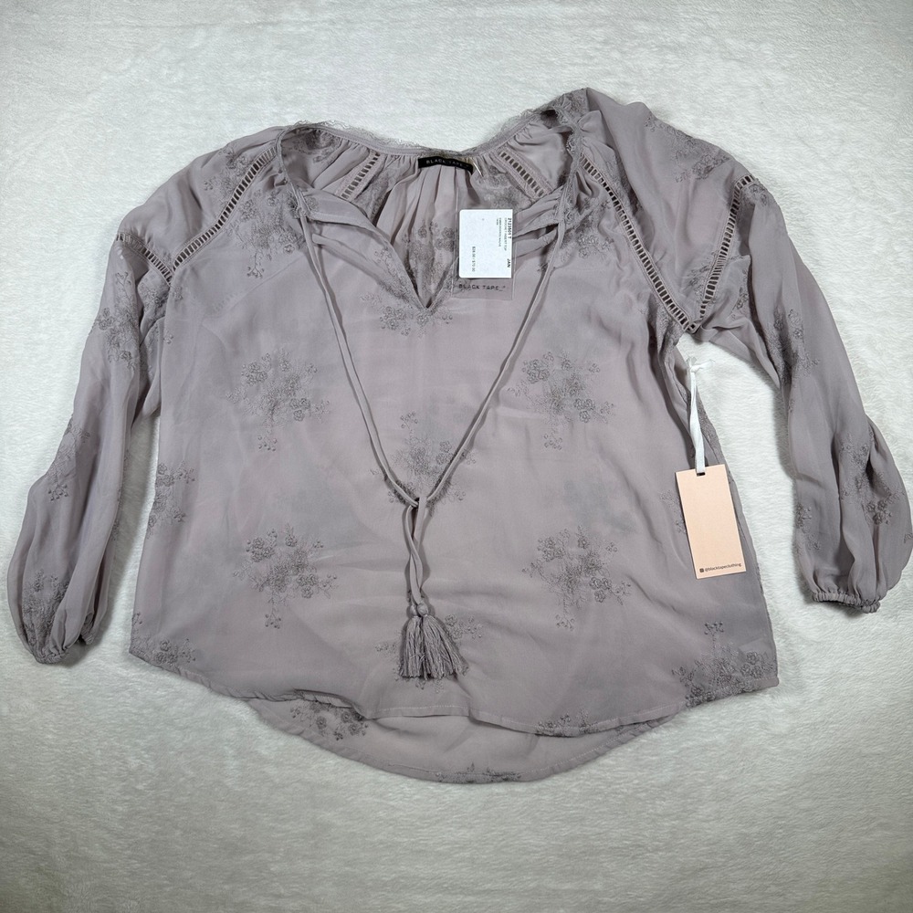 BLACK TAPE Embroidered Crochet Insert Top Mauve Long Sleeve‎ Boho V Neck Tassel